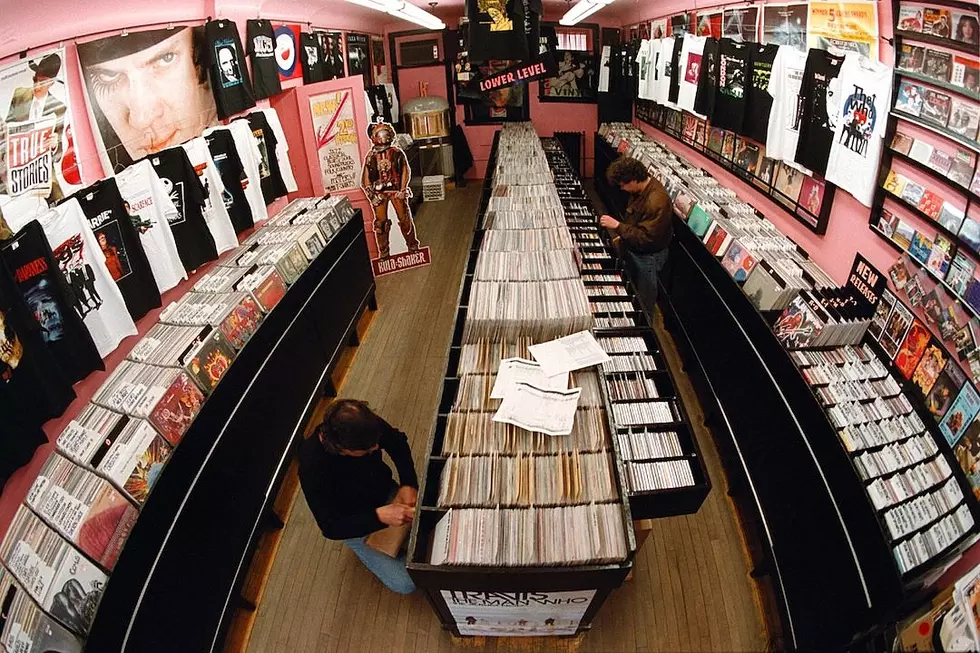 These Iowa Spots Are OFFICIALLY Celebrating Record Store Day