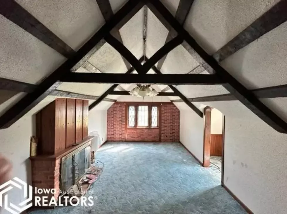 Iowa’s Most Popular Zillow Listing in 2023 Needs Lots of Work