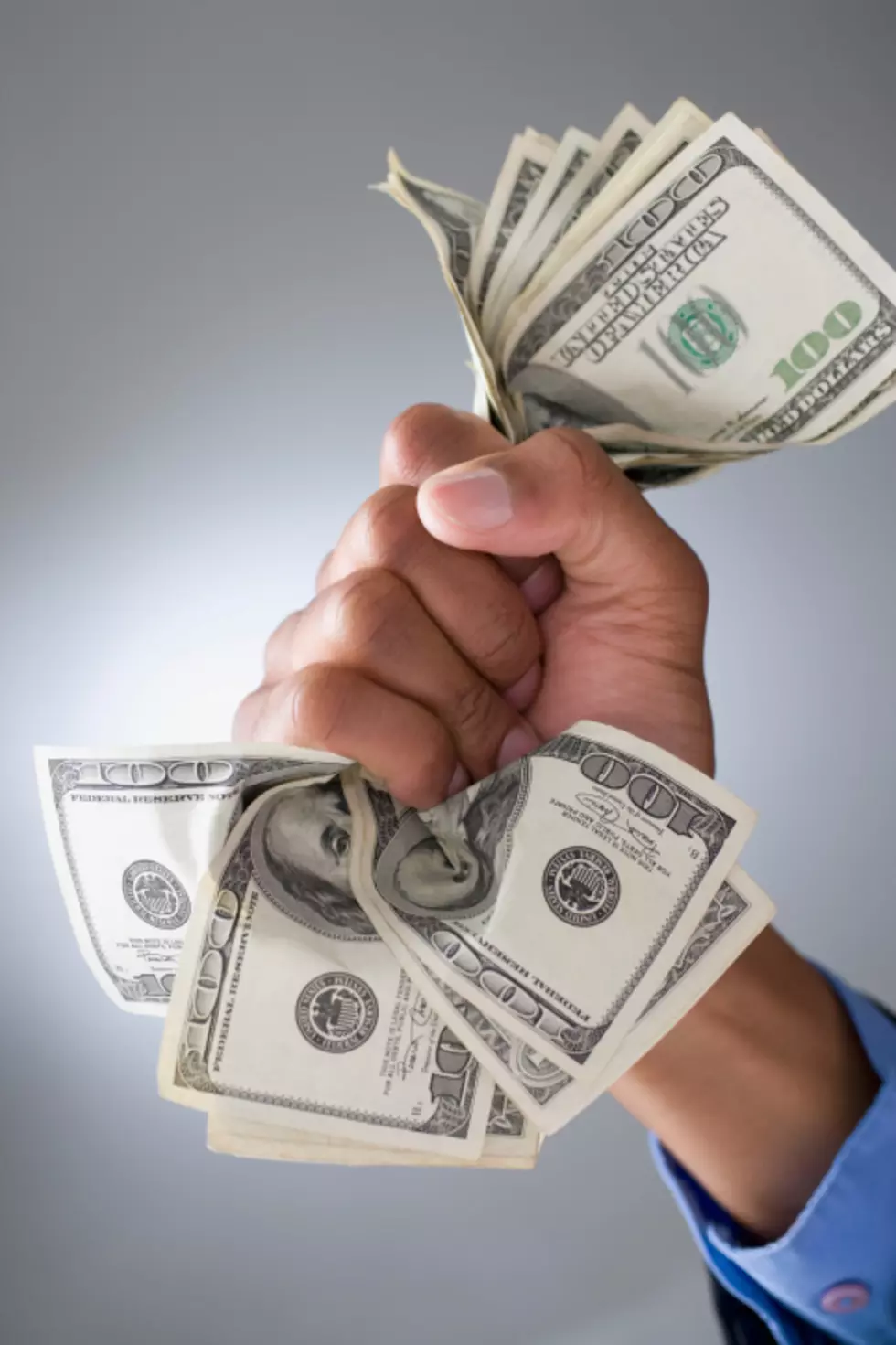 Cedar Rapids Seniors Still Waiting on Company’s Refund Check