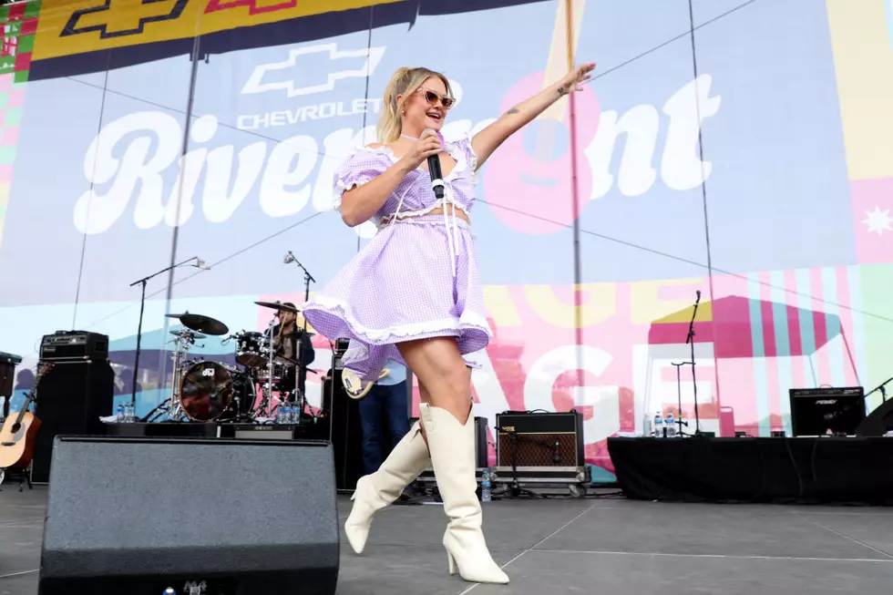 Iowa’s Hailey Whitters Will Have an Item in the Country Music Hall of Fame